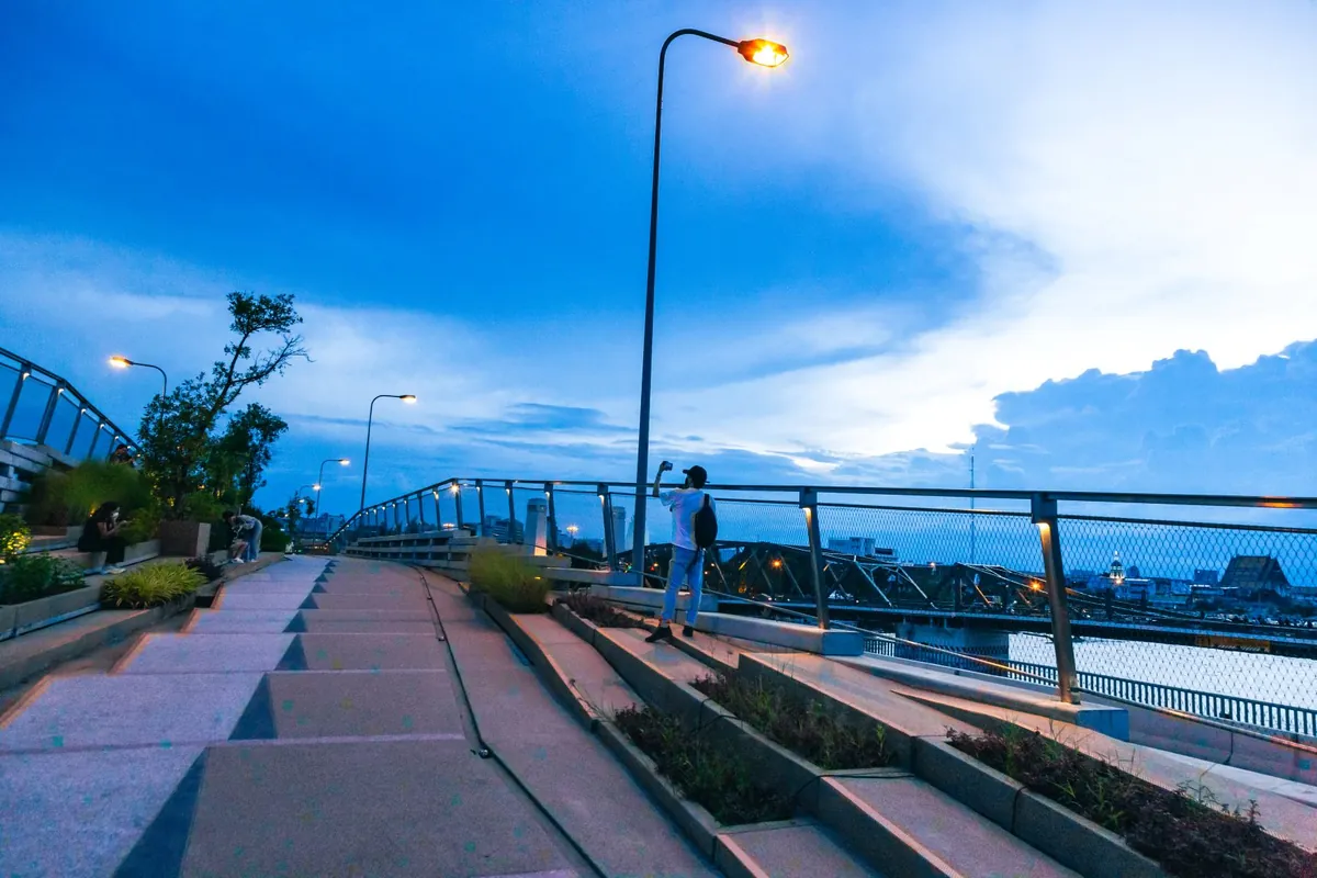 Chao Phraya Sky Park — photo 3