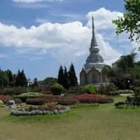 Chedi Phra Borommasaririkkathat Khao Kho