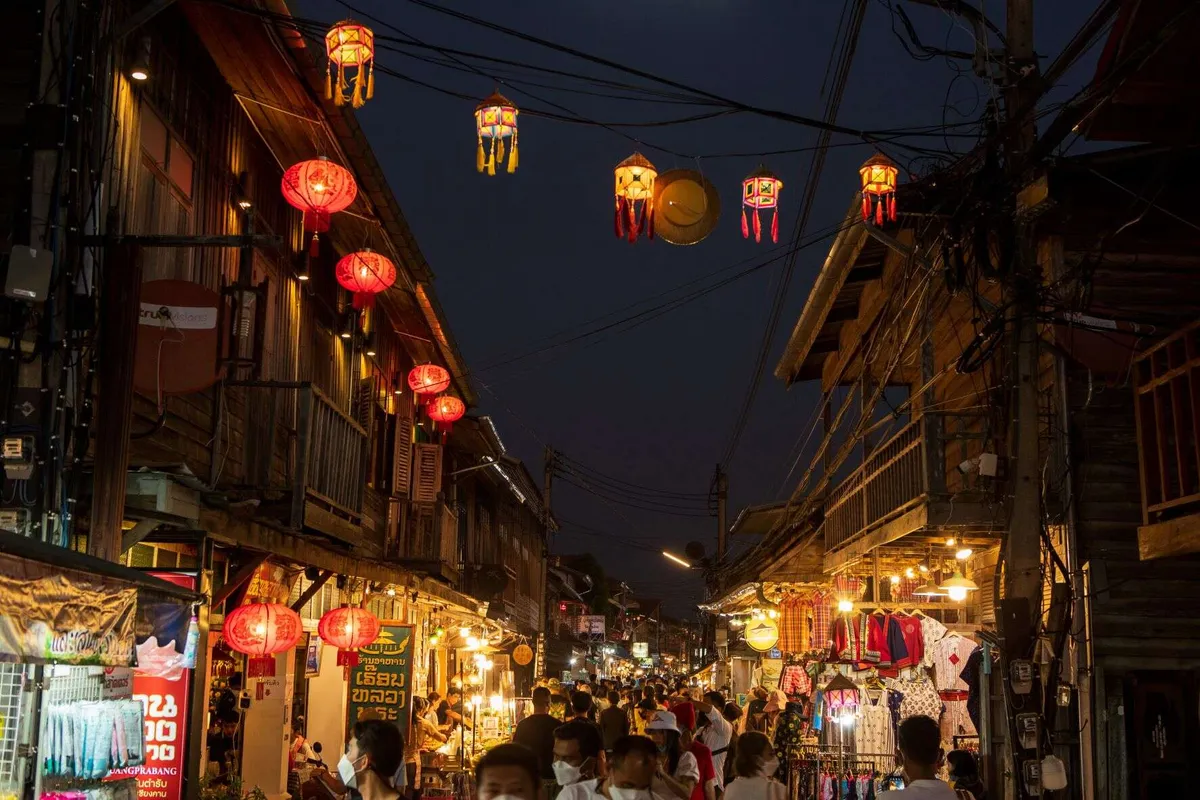 Chiang Khan Walking Street (Thanon Chai Khong)