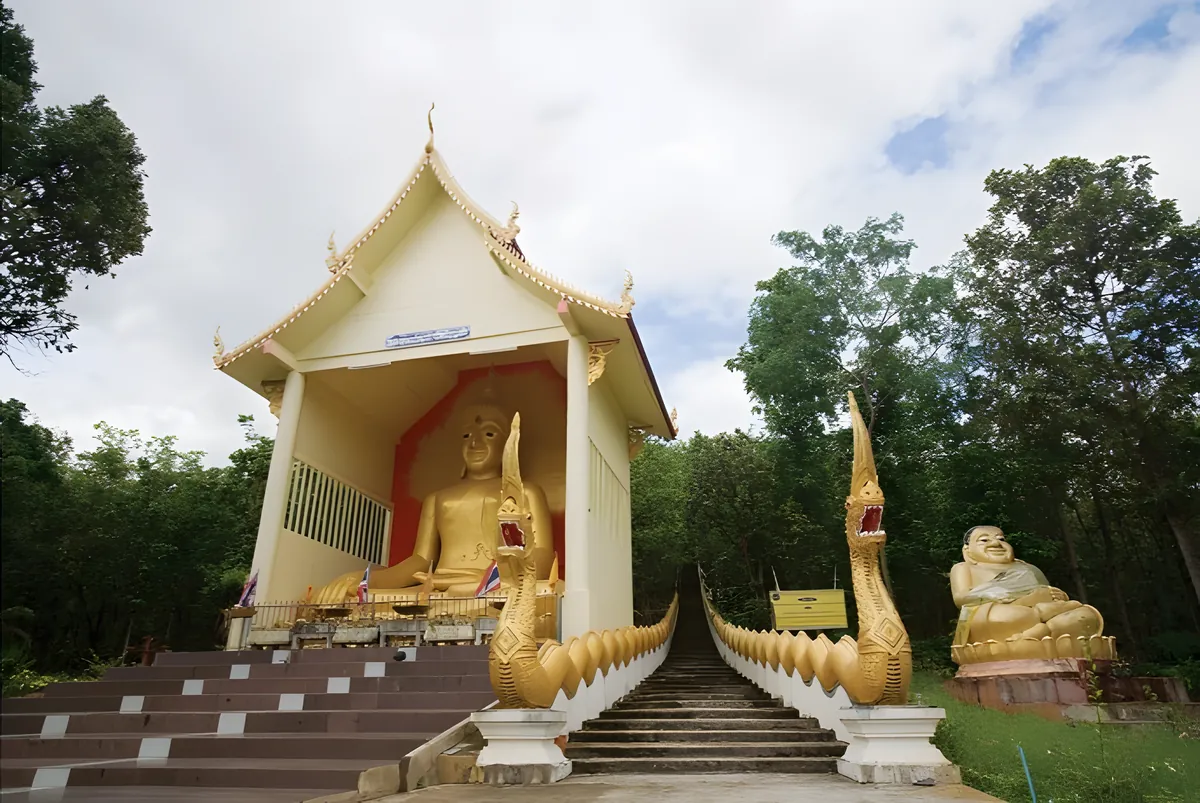 Doi Khamor Holy Pool