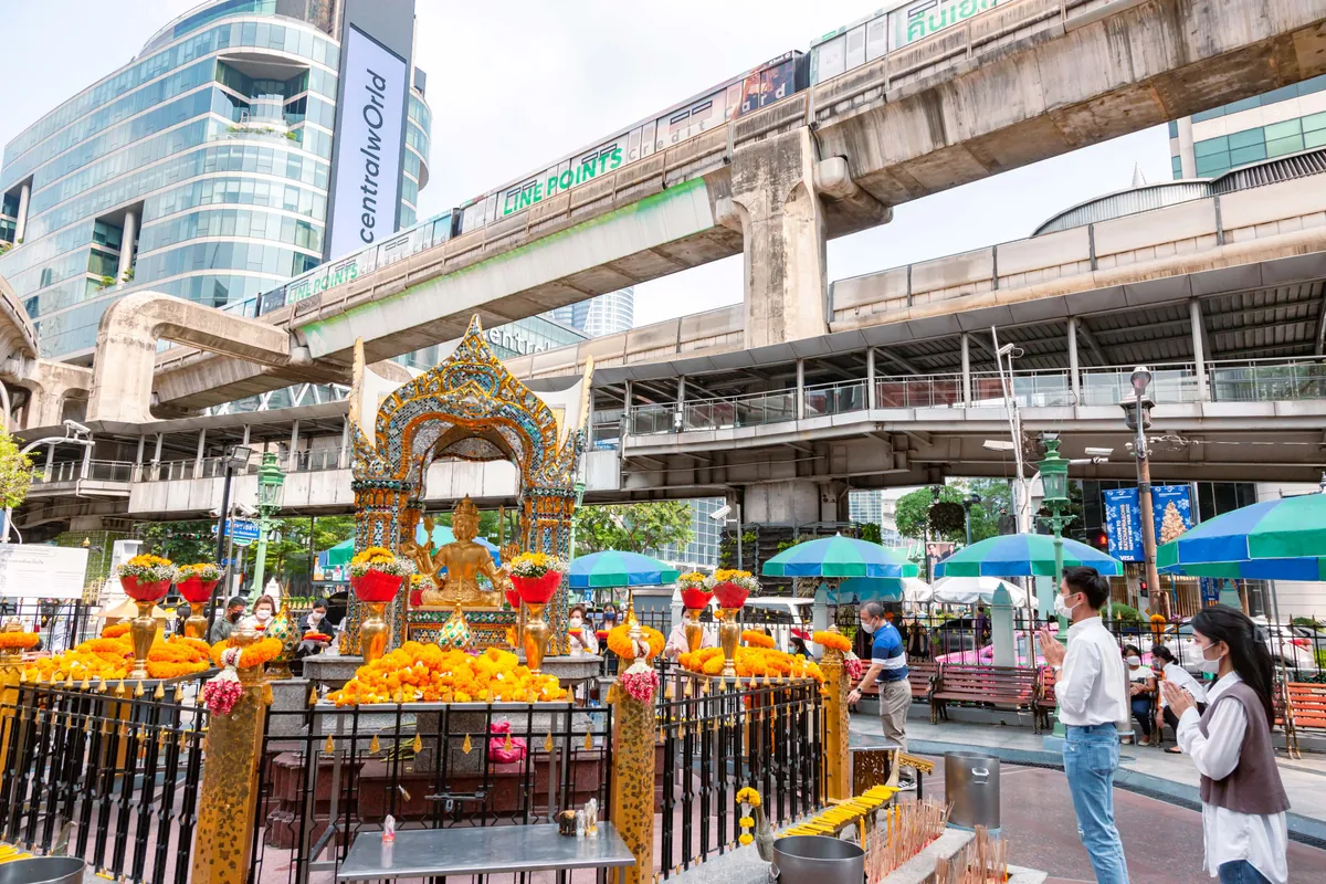 Erawan Shrine — photo 2