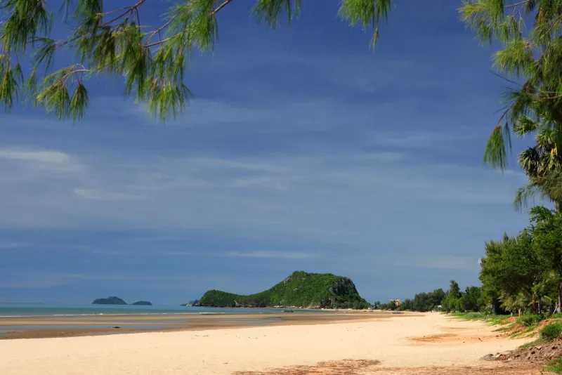 Hat Naresuan (Hat Khao Kalok) — photo 2