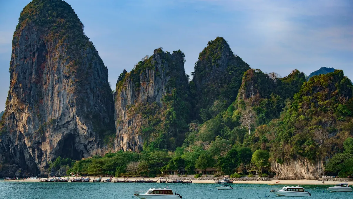 Hat Noppharat Thara-Mu Ko Phi Phi National Park — photo 2
