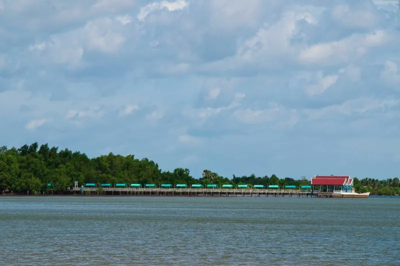 Hat Saen Suk Lampam — photo 2