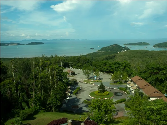 Khao-Khat Views Tower