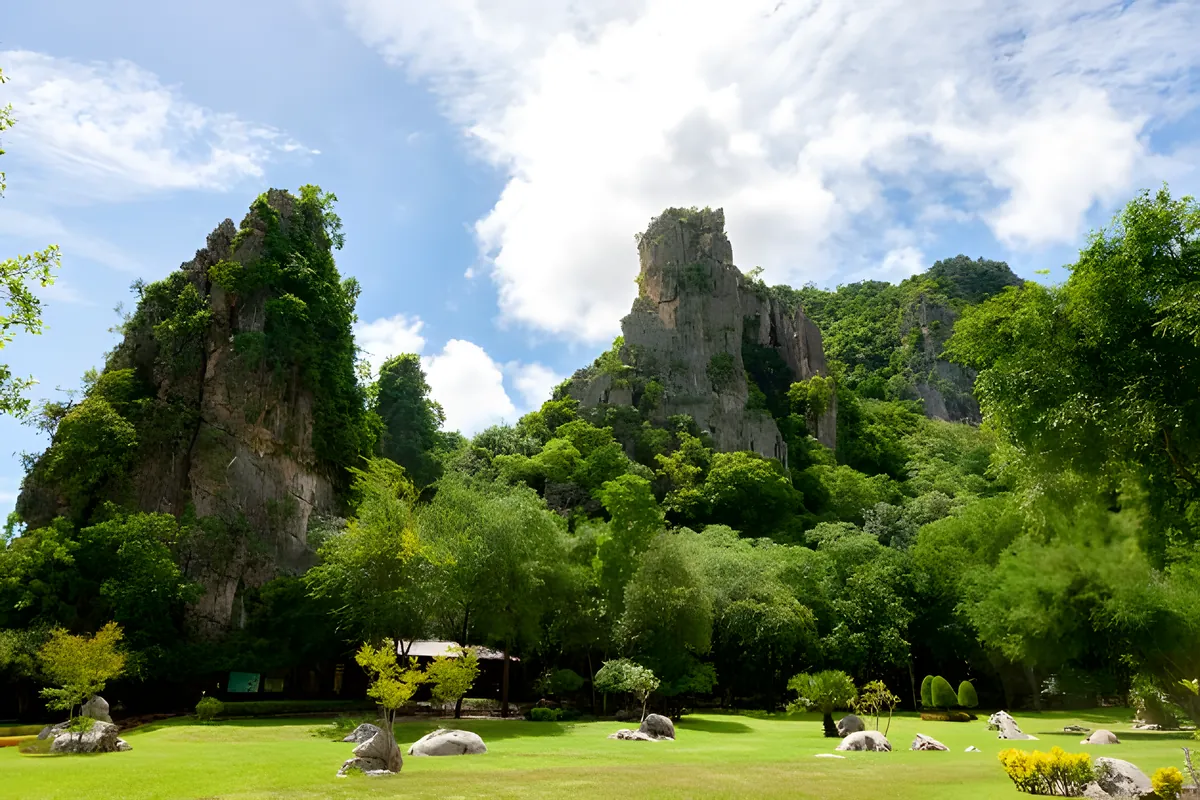 Khao Nang Phanthurat Forest Park