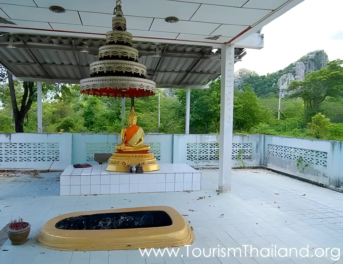 Khao Phra Phutthabat Noi