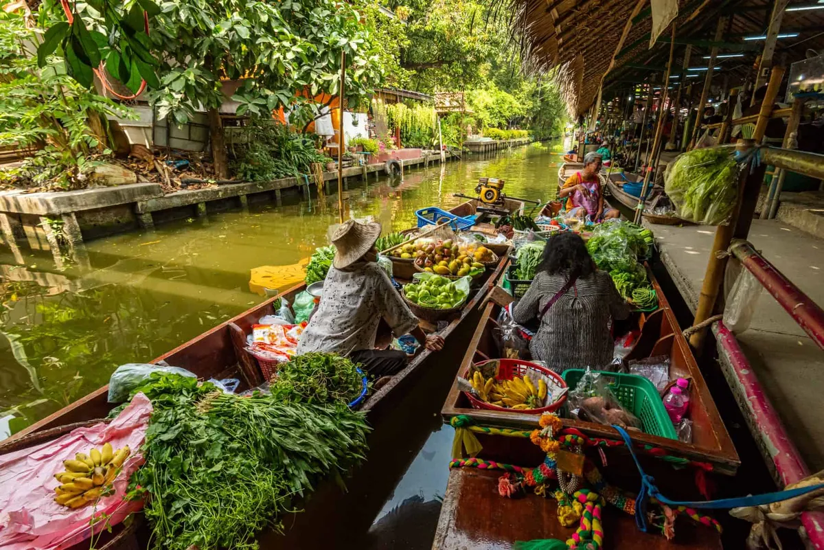 Khlong Lat Mayom Floating Market