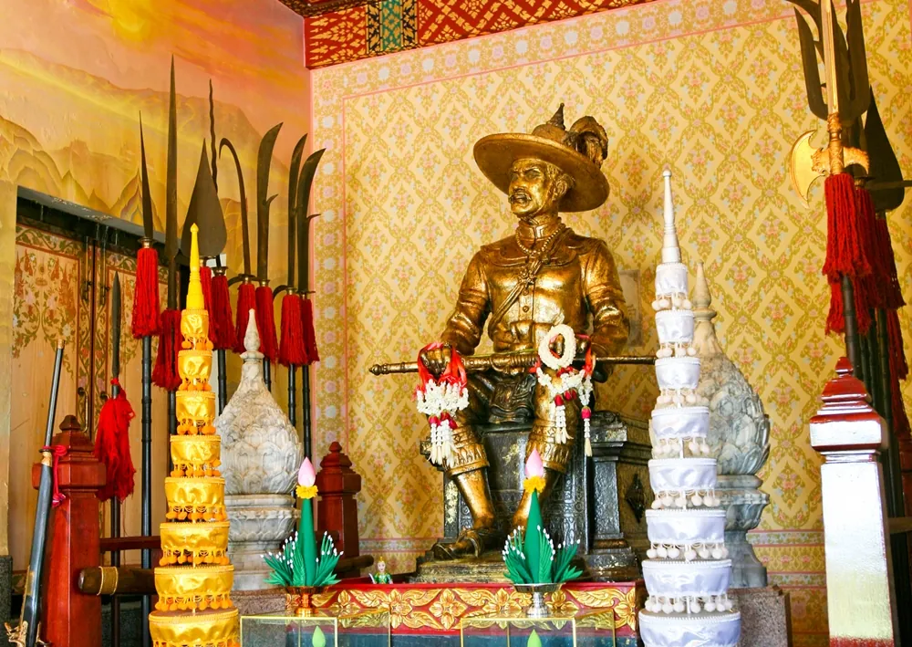 King Taksin the Great Shrine — photo 2