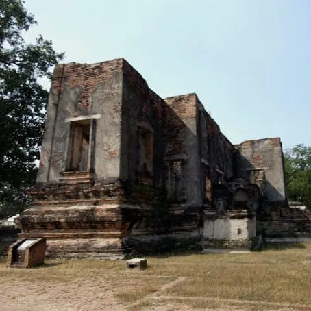 Kraison Siharat Hall (The Chub Sorn Lake Pavilion or Yen Pavilion)