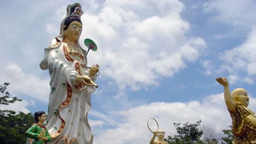 Kuan Yin Statue Wat Tung Samor — photo 2