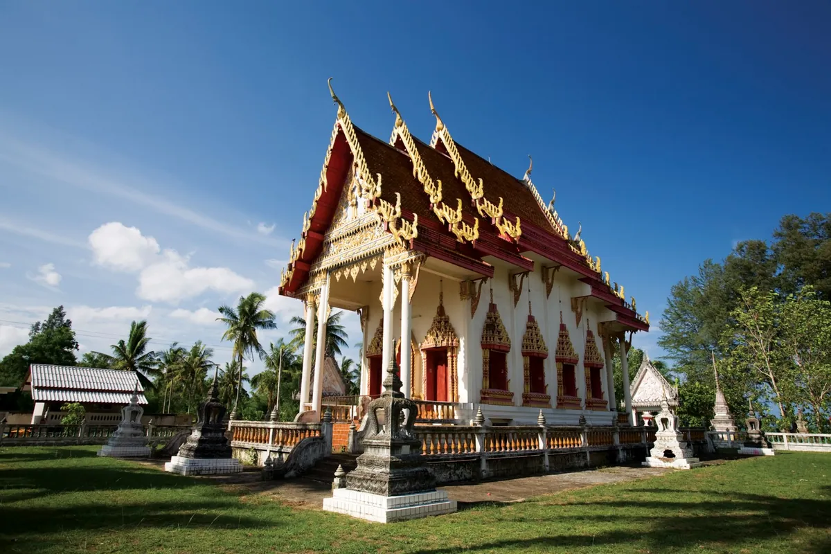 Laem Son Temple — photo 2