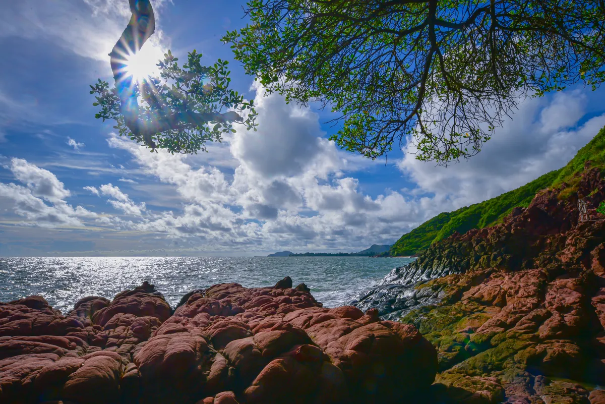 Lan Hin Si Chomphu (Pink Rock Coast)