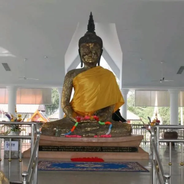 Luangpho Dam Buddhist Monument