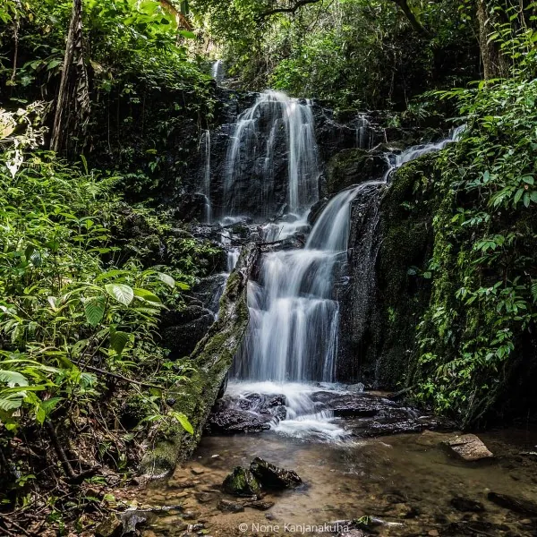 Mae Tho Waterfall — photo 2
