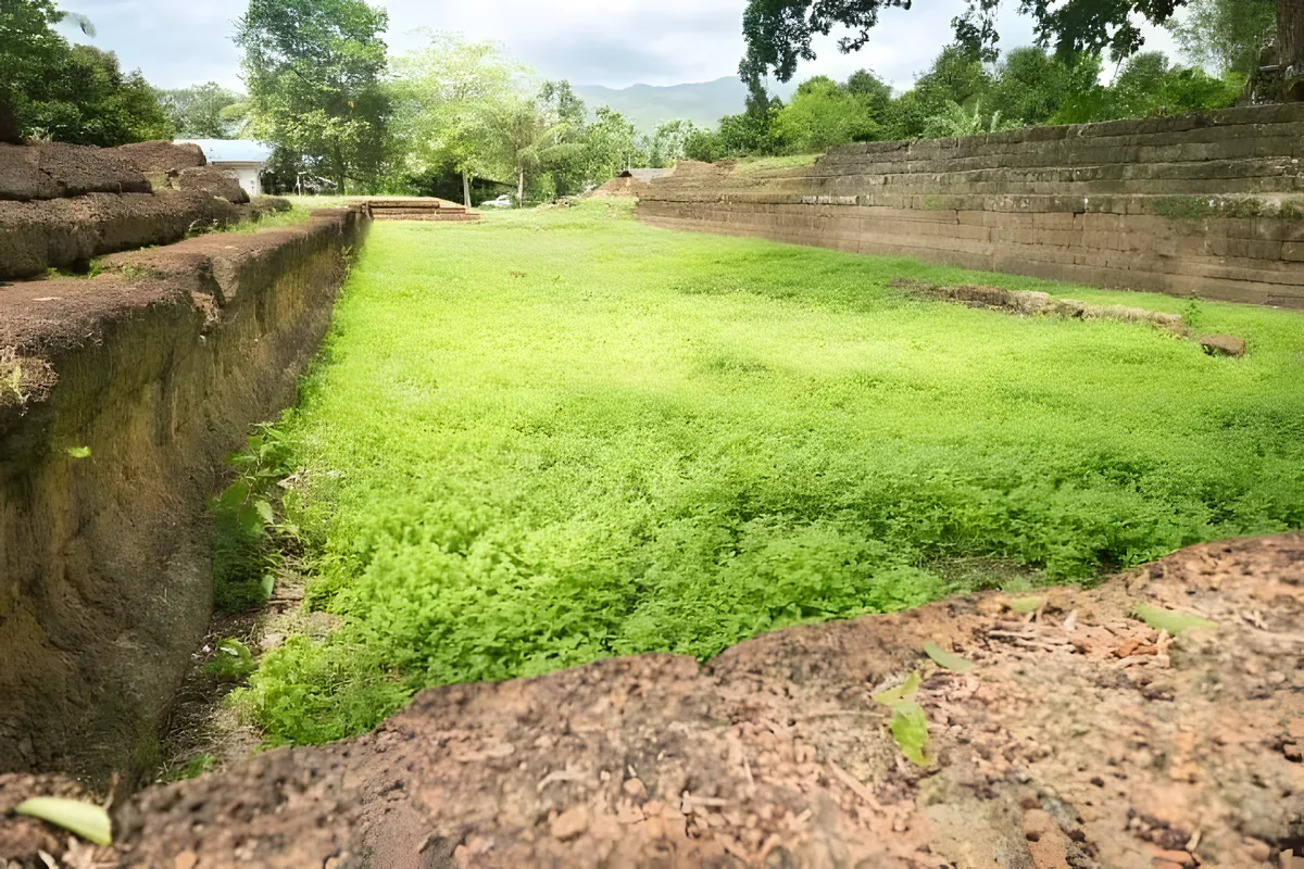 Mueang Phaniat Historic Park