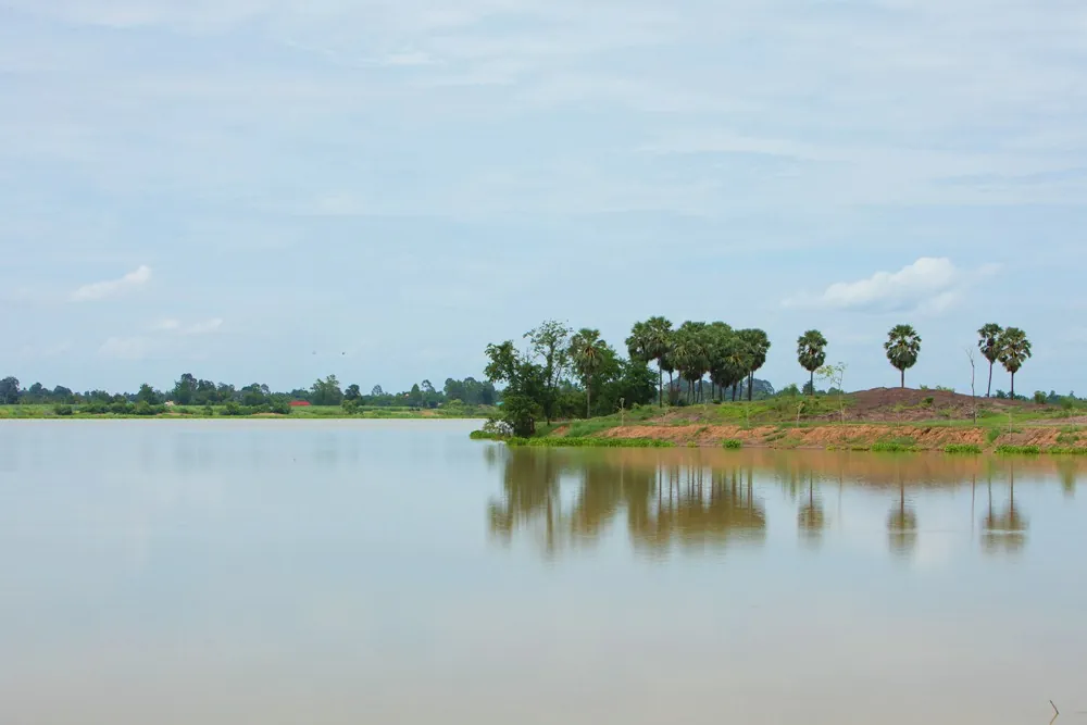 Mueang Thao U-Thong Island and Krachab Yai Swamp