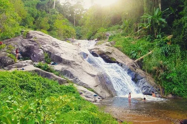 Mo Paeng Waterfall
