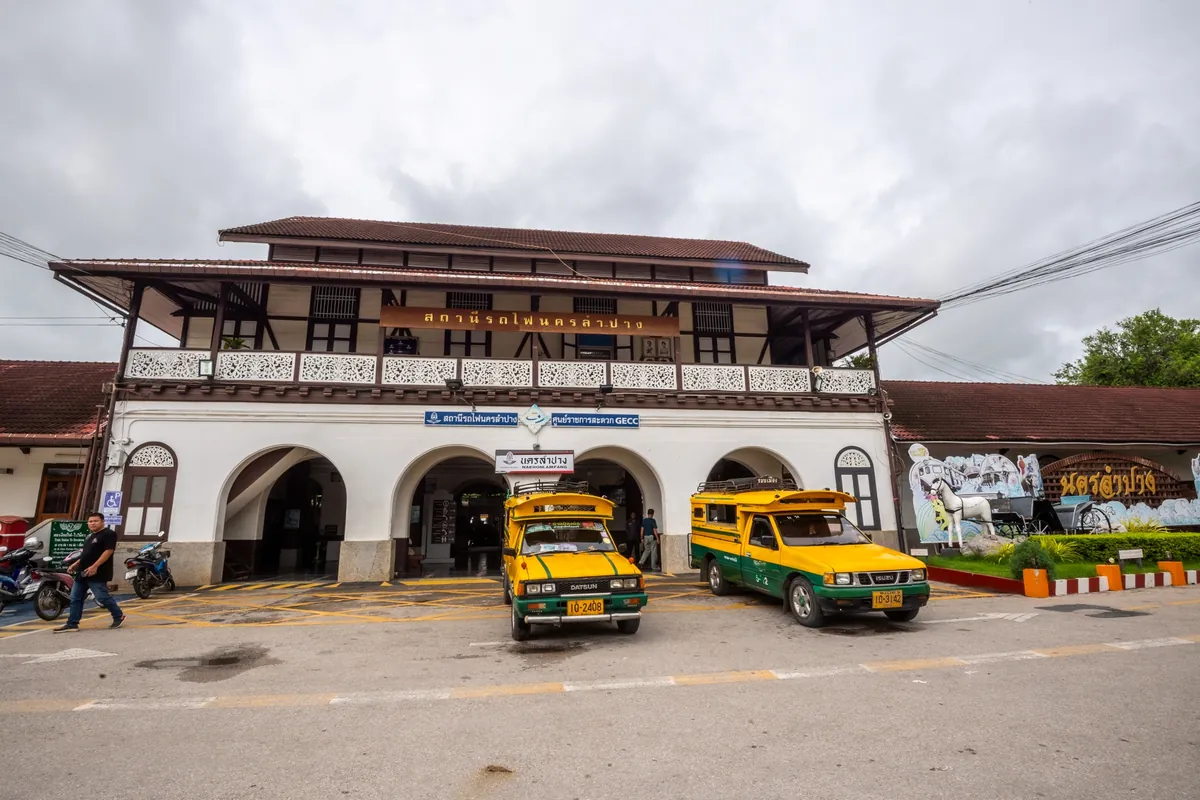 Nakhon Lampang Railway Station — photo 4