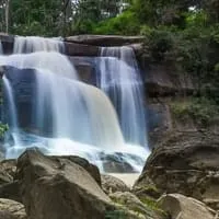 Namtok Tat Hueang (Namtok Thai-Lao)