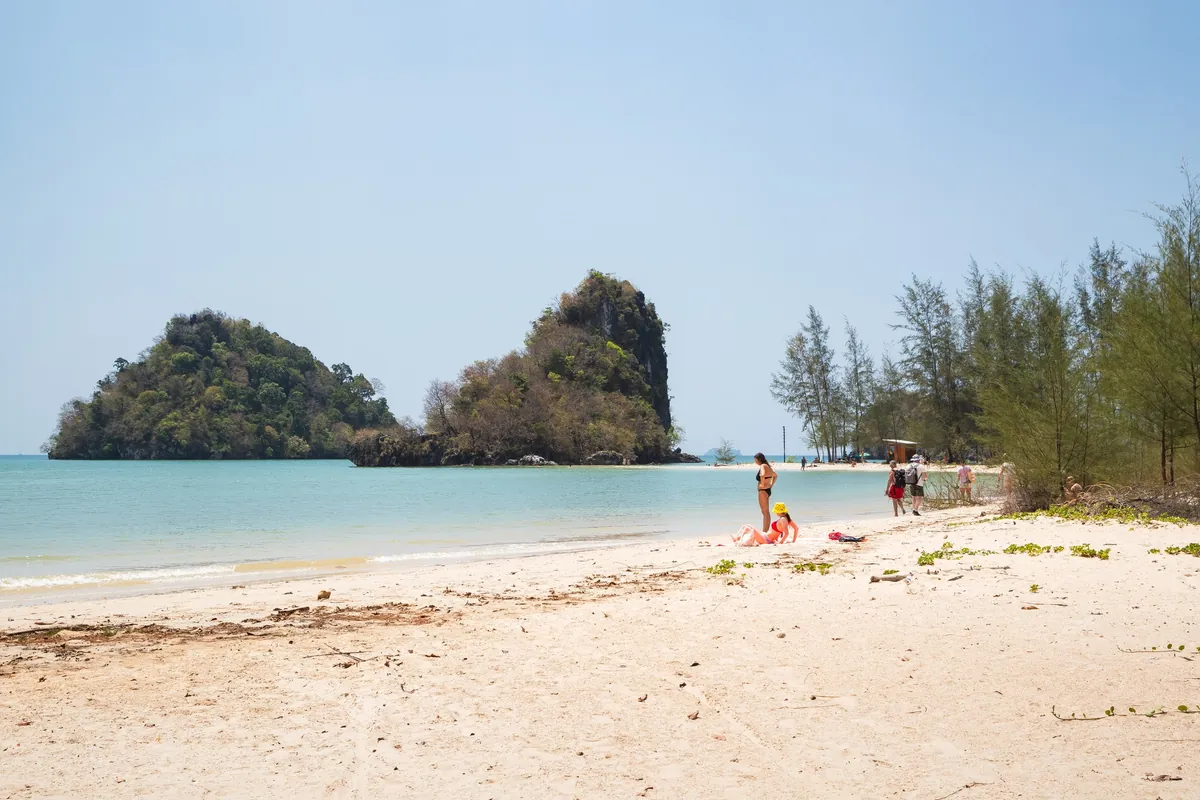 Noppharat Thara Beach — photo 2