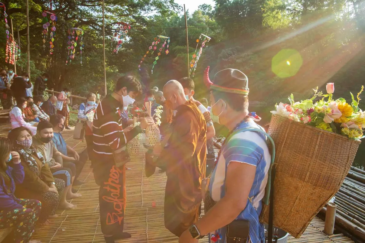 Oh-Poi Market — photo 2