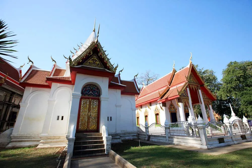 Pak Khlong Makham Thao Temple (Luang Pu Suk Temple)