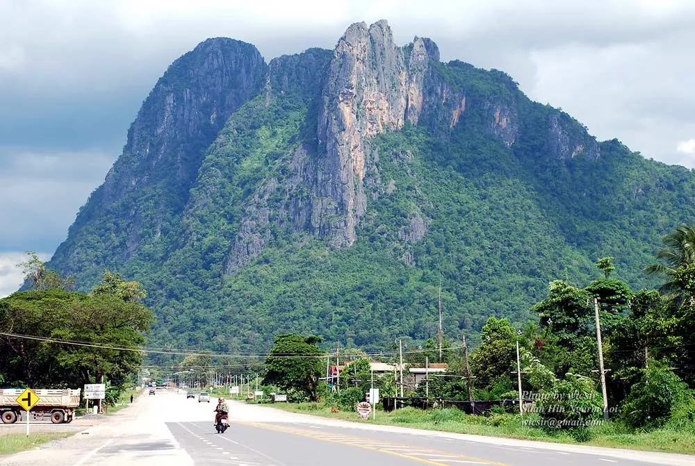 Pha Nok Khao (The Cliff of Owl)