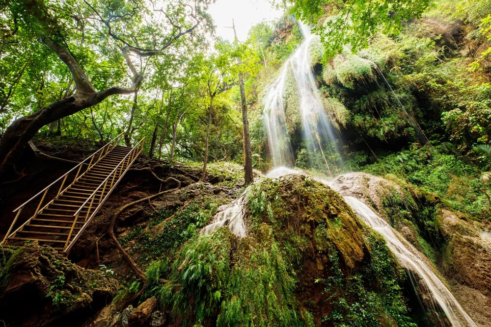 Pha Rom Yen Waterfall — photo 2