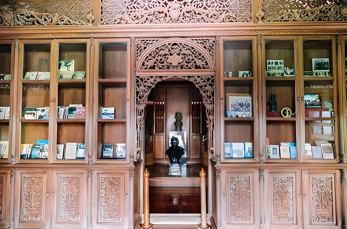 Phanomyong Memorial