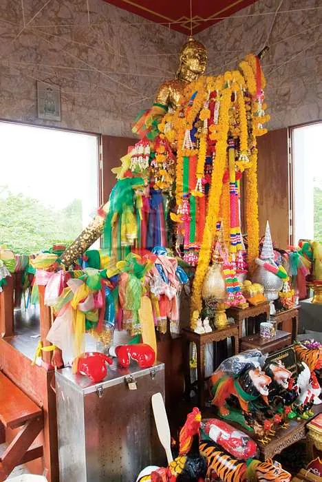 Phanthainorasingh Shrine — photo 2