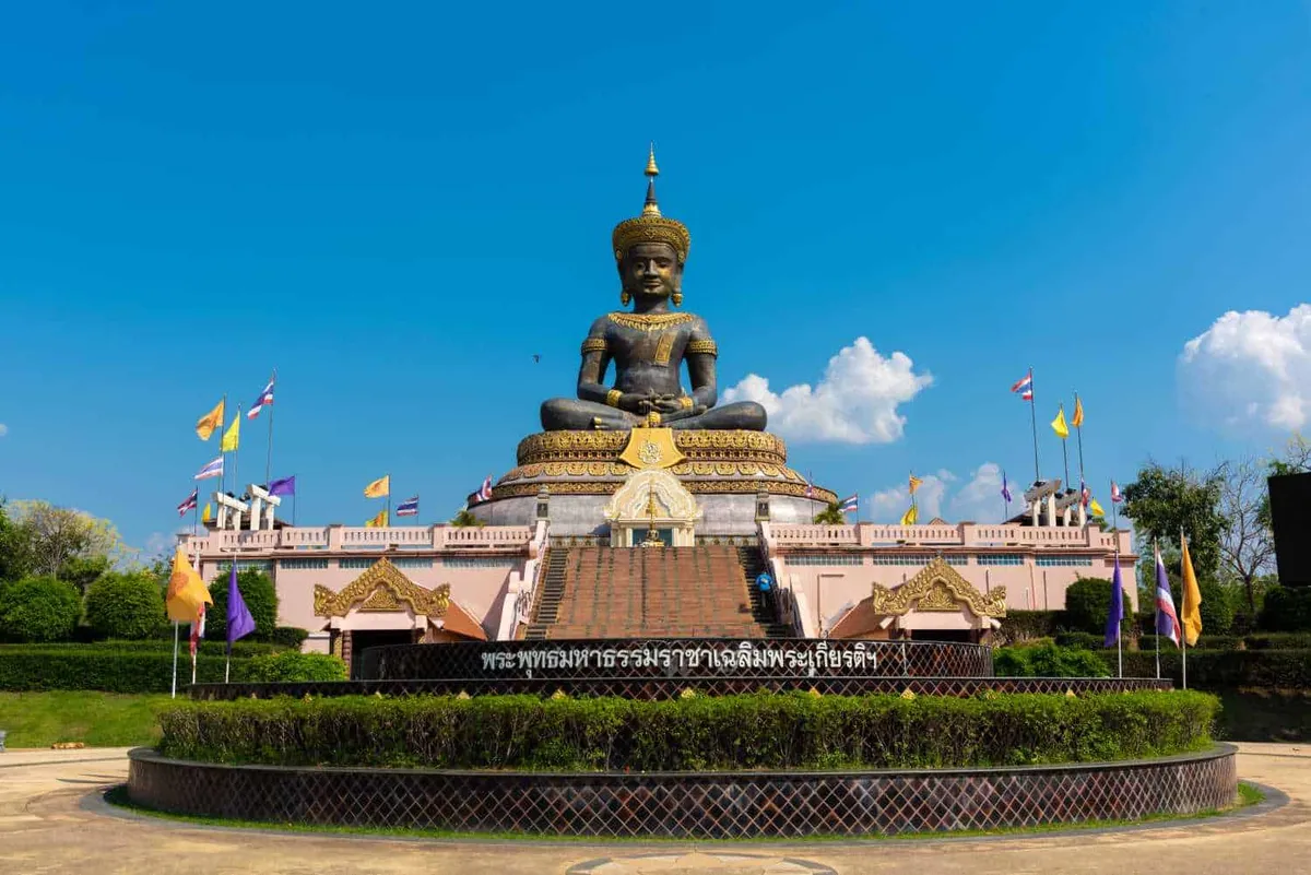 Phetbura Buddhist Park