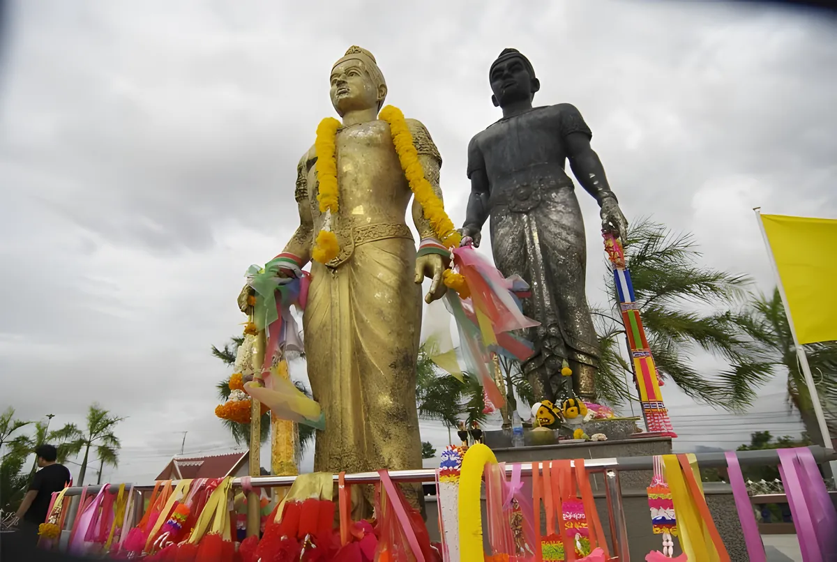 Pho Khun Pha Mueang Memorial