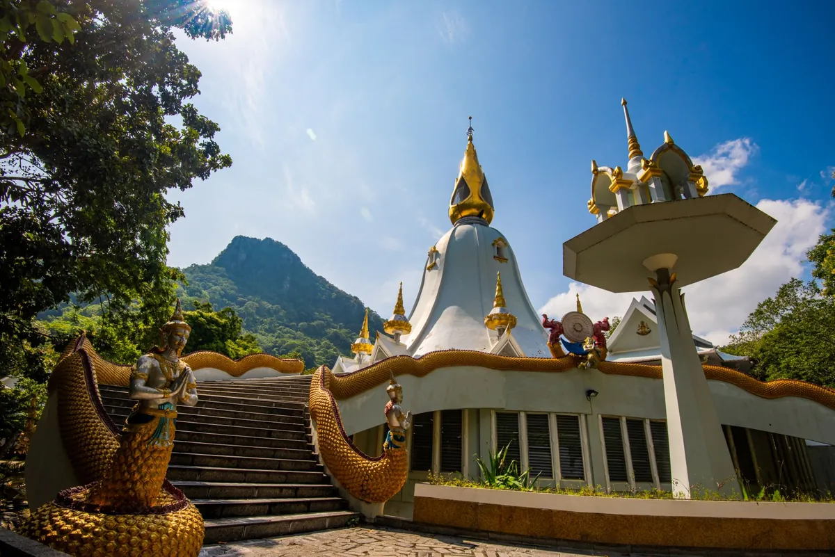 Phra Phothisat Cave — photo 2