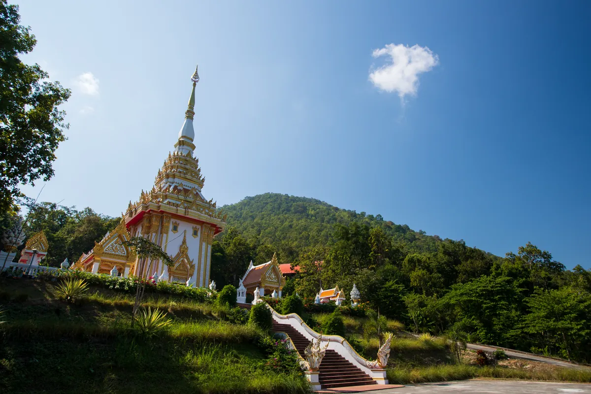 Phra Phutthabat Phu Khwai Ngoen — photo 2