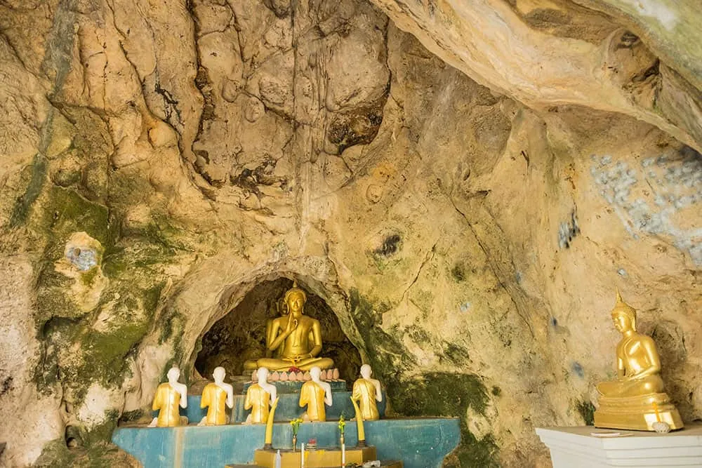 Phra Phutthabat Tham Pha Bing