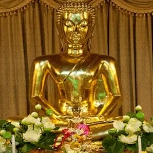 Phra Phutthanirarokhantarai Chaiyawat Chaturathit or Phra Si Mum Mueang