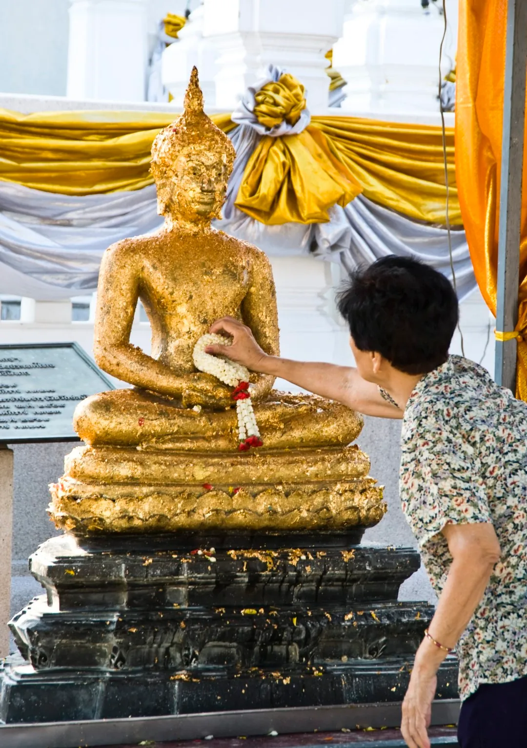 Phra Phutthasihing Shrine