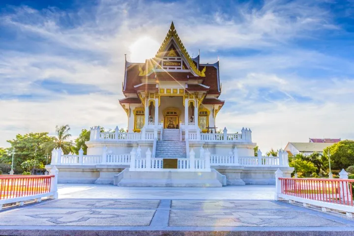 Phra Phutthasihing Shrine — photo 3