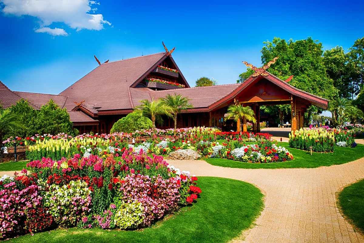 Phra Tamnak Doi Tung — photo 2