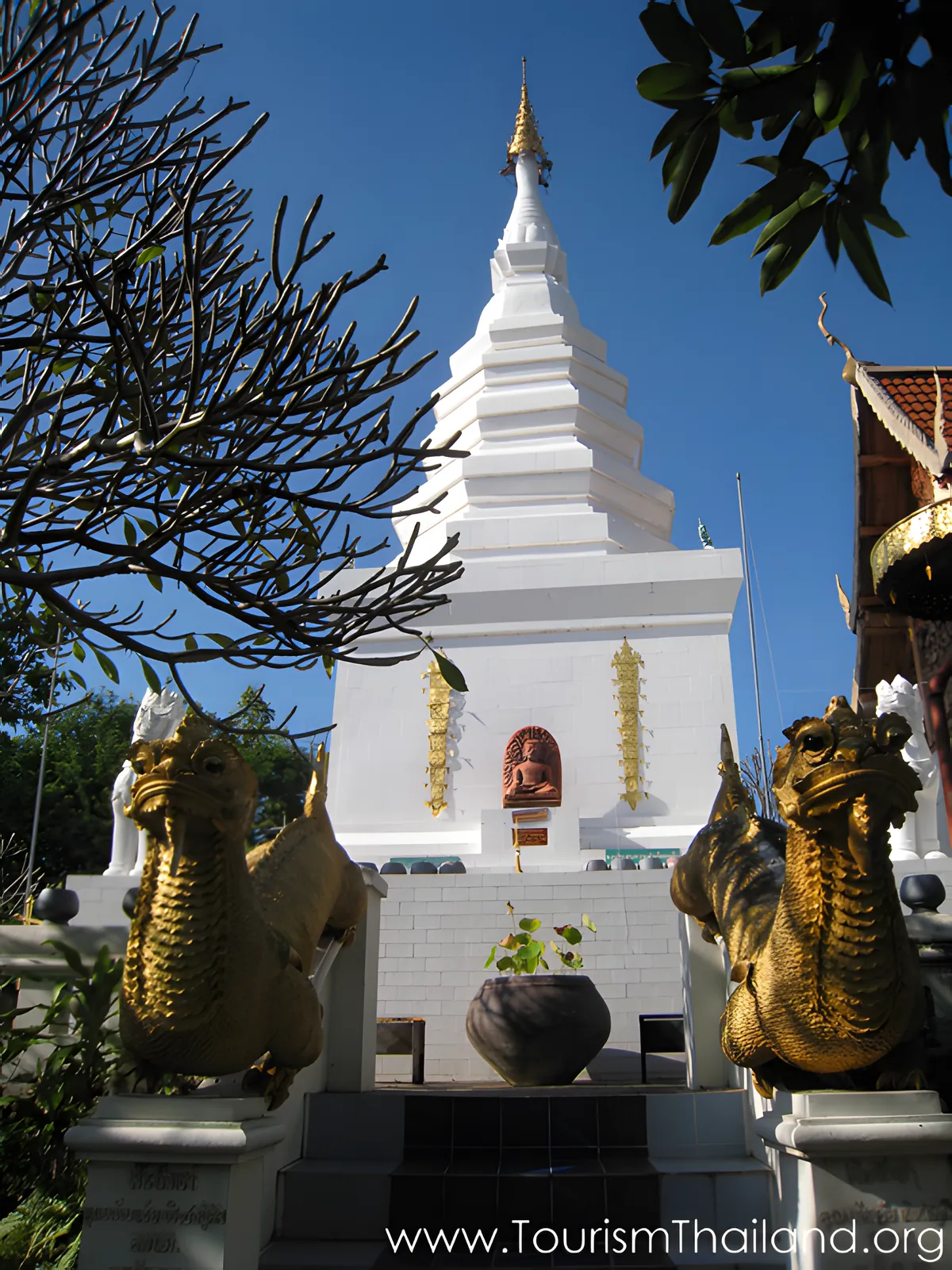 Phra That Doi Hang Bat