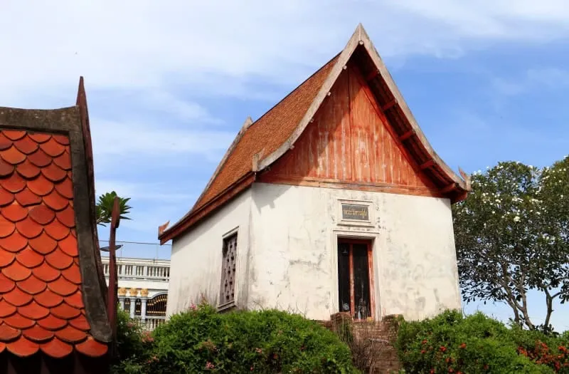 Phra Wihan Sung (Ho Phra Sung)