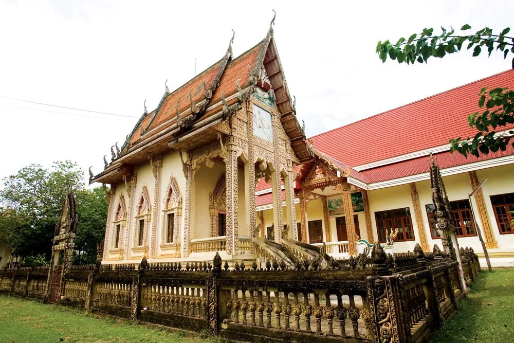 Phrachao Yai Luechai or Phra Rit Luechai — photo 3
