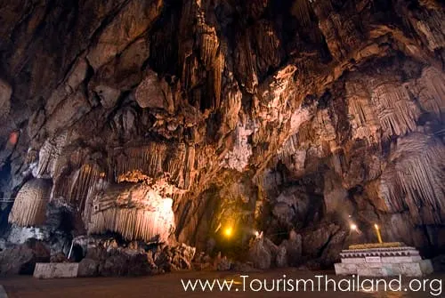 Phrathat Charoen Dham Cave (Bo Pla Cave)