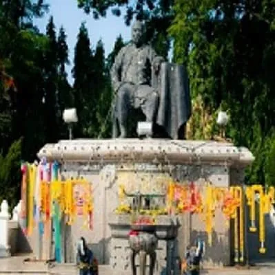 Phraya Damrongsucharit Mahisornphakdee Monument (Kho Su Jiang)