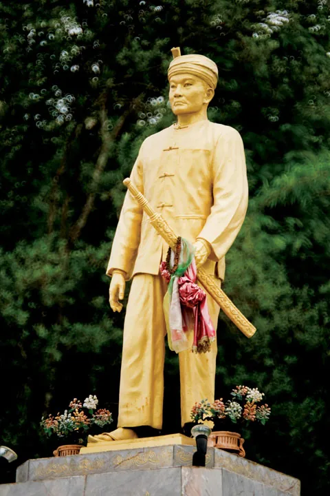 Phraya Singhanatracha Memorial — photo 2
