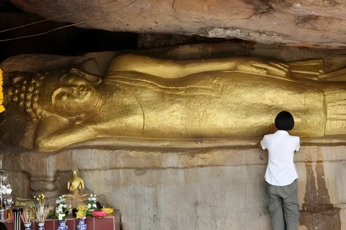 Phutthasathan Phu Po