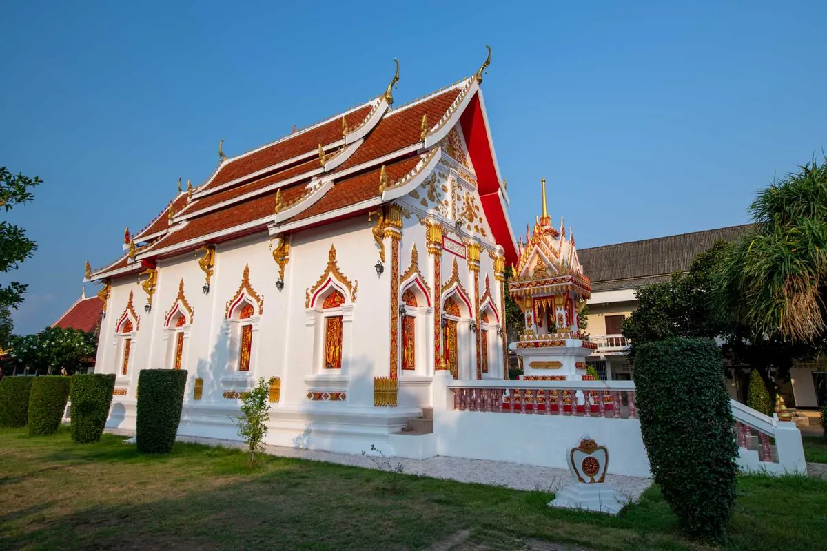 Phra That Tha Uthen — photo 3