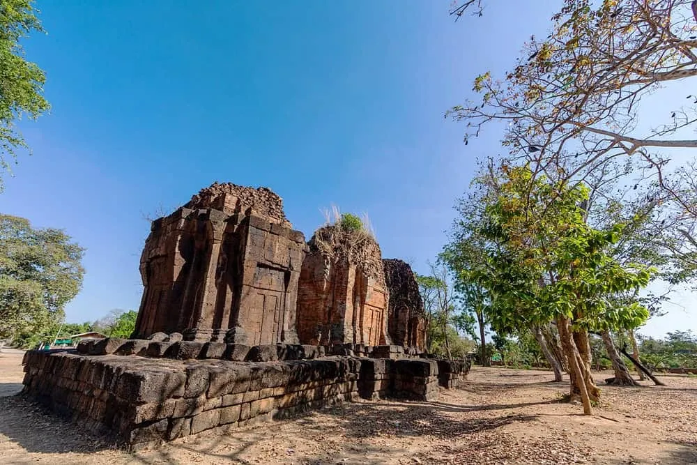 Prang Ku Khmer Ruins