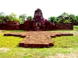Prang Ku (Nong Ku Castle) — photo 3